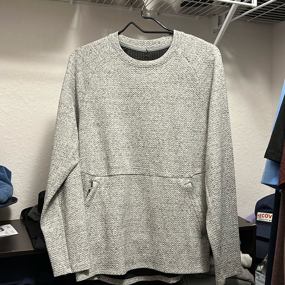 Lululemon crewneck